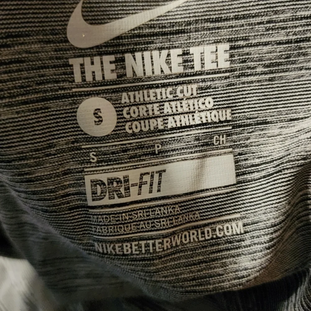 Nike Shirt Athletic‎ Cut VNeck Gray Striped Dri-Fit Short Sleeve Small A454